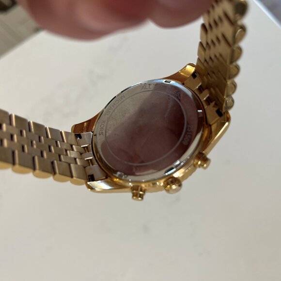 MICHAEL KORS GOLD WATCH - Picture 3 of 5
